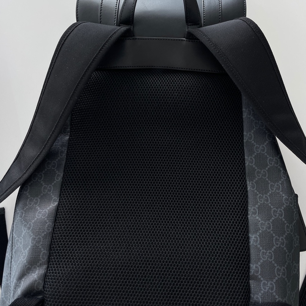 NEW condition Gucci backpack - Picture 4 of 4